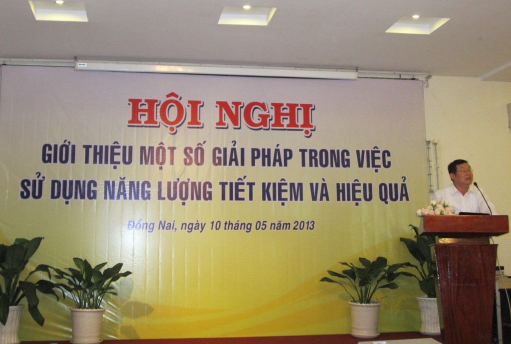 Hội nghị tiet kiem nang luong. [Desktop Resolution].jpg